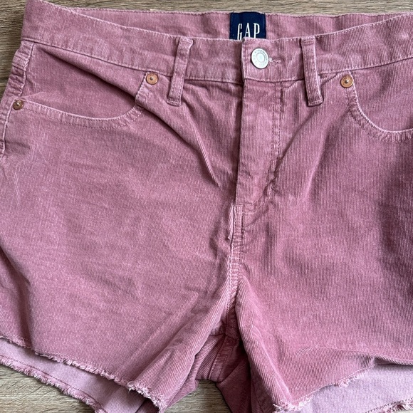 GAP Dusty Rose Denim Shorts - Picture 2 of 6